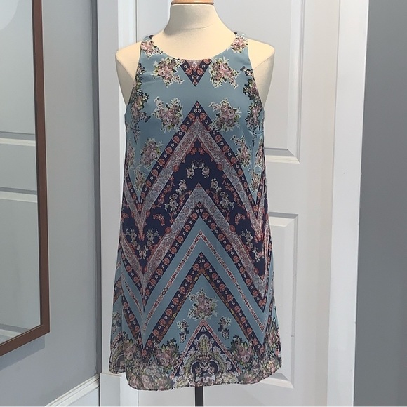 iZ Byer  Floral Boho Dress size M - Picture 2 of 9